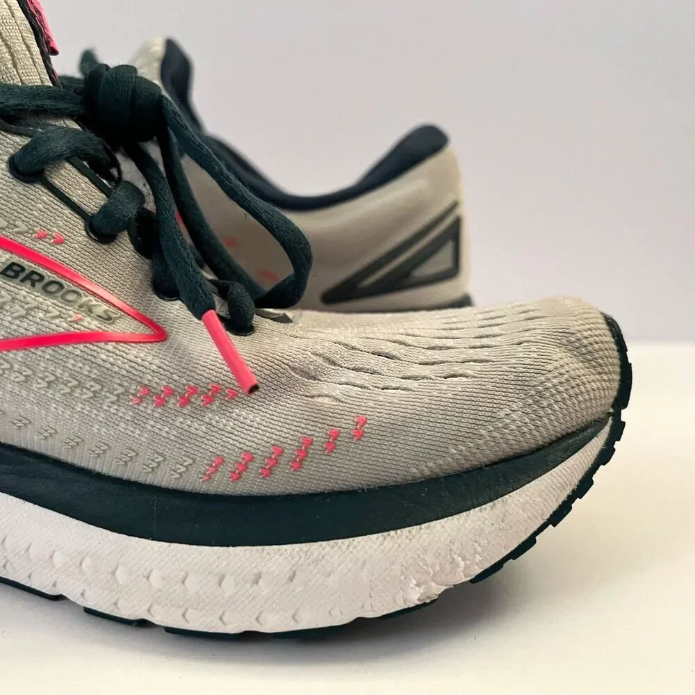 Brooks some wear